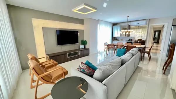 Apartamento à venda no bairro Centro em Balneário Camboriú/SC