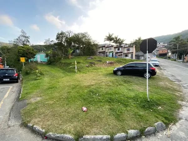 Terreno à venda no bairro Nações em Balneário Camboriú/SC