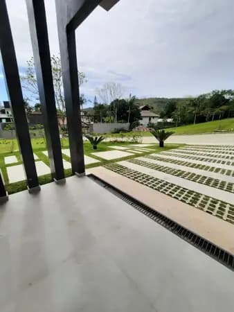 Casa à venda no bairro Praia das Taquaras em Balneário Camboriú/SC
