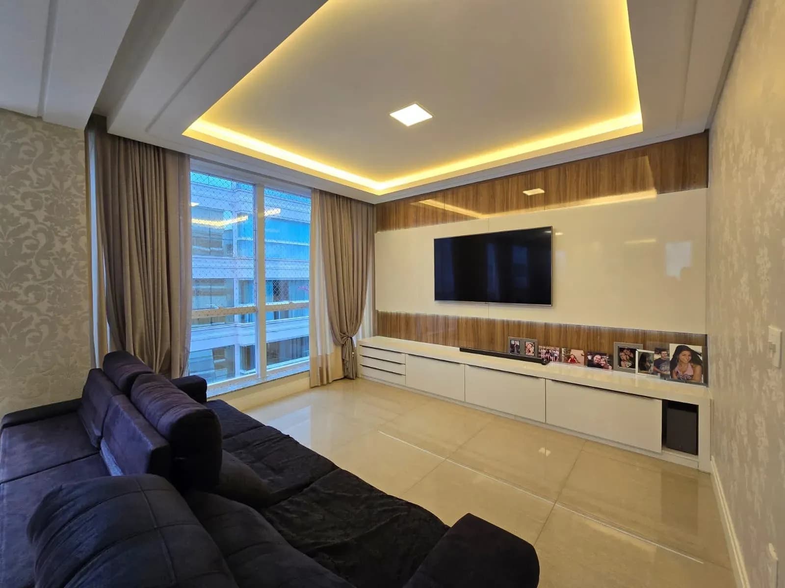 Apartamento à venda no bairro Meia Praia em Itapema/SC