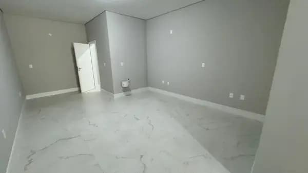 Garagem à venda no bairro Andorinha em Itapema/SC