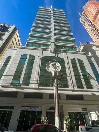 Apartamento à venda no bairro Meia Praia em Itapema/SC