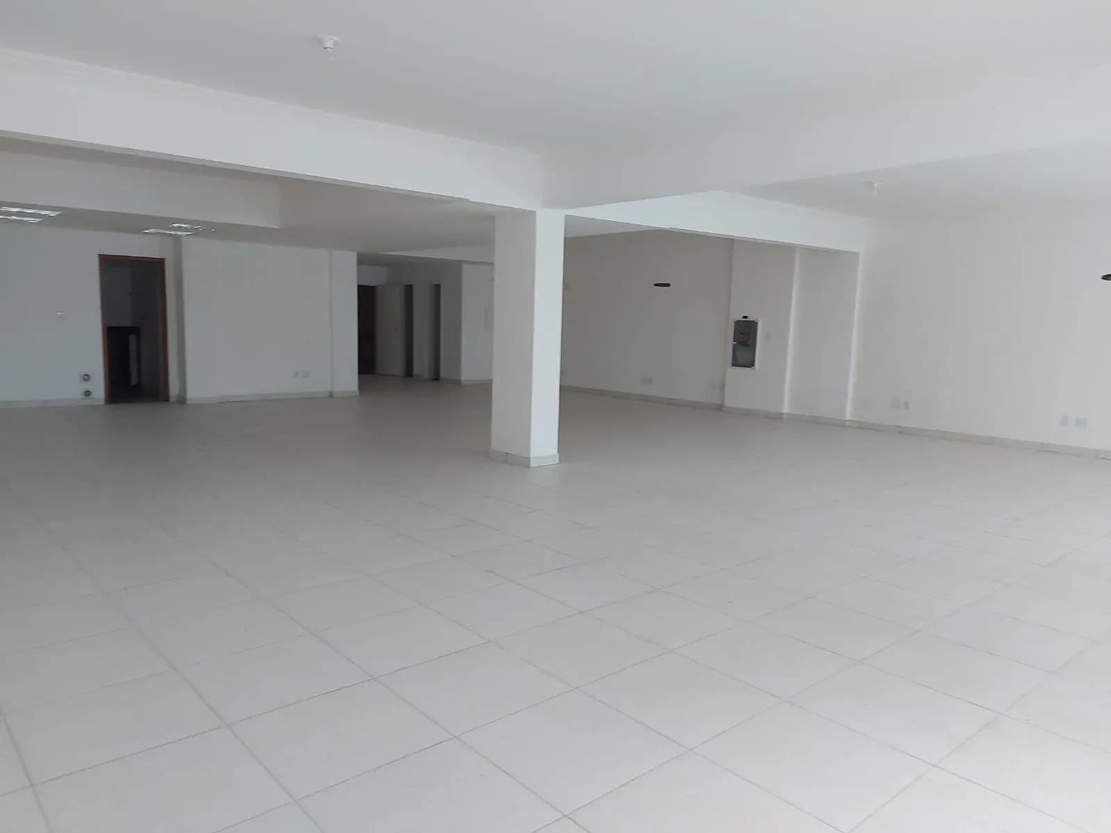 Garagem à venda no bairro Pioneiros em Balneário Camboriú/SC