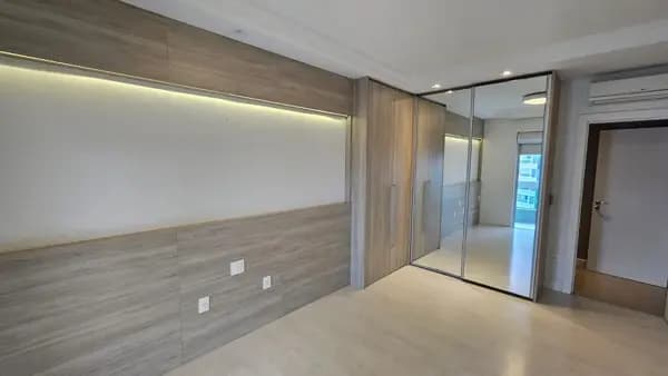Apartamento à venda no bairro Centro em Balneário Camboriú/SC