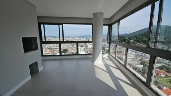 Apartamento à venda no bairro Centro em Balneário Camboriú/SC