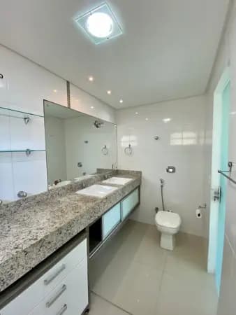 Apartamento à venda no bairro Meia Praia em Itapema/SC
