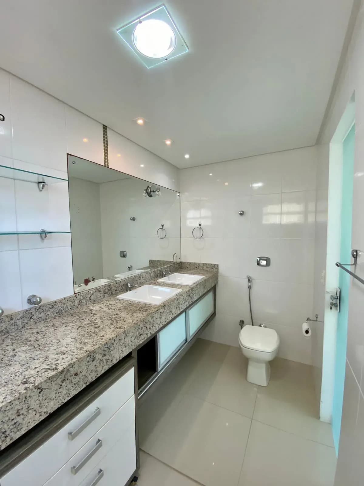 Apartamento à venda no bairro Meia Praia em Itapema/SC