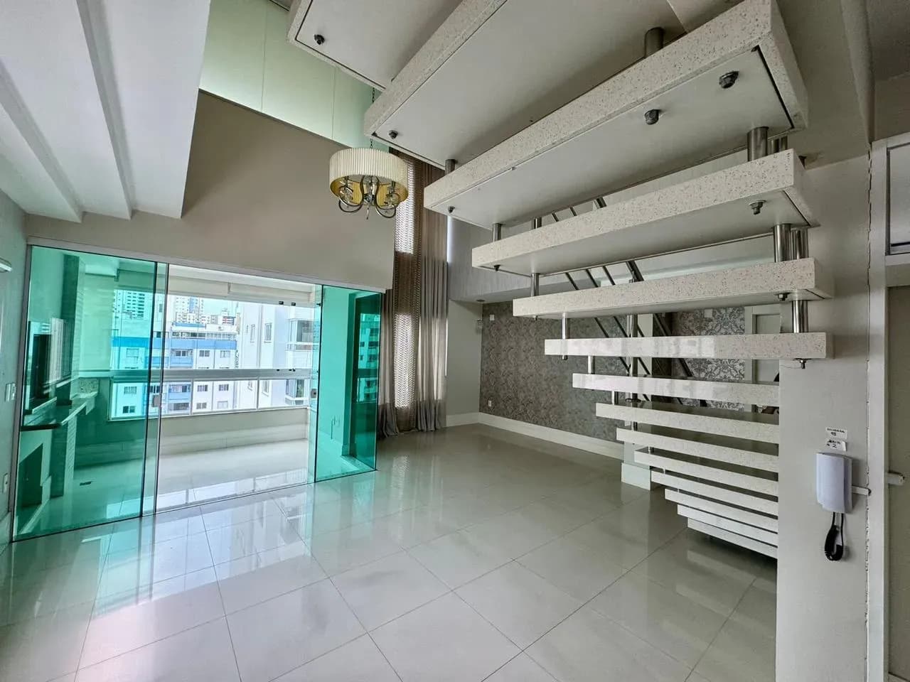 Apartamento à venda no bairro Centro em Balneário Camboriú/SC