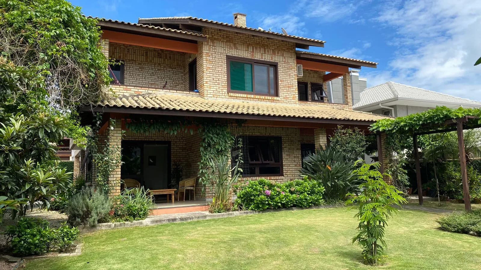 Casa à venda no bairro Bombas em Bombinhas/SC