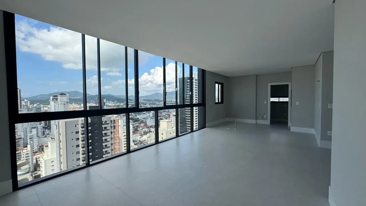 Apartamento à venda no bairro Centro em Balneário Camboriú/SC