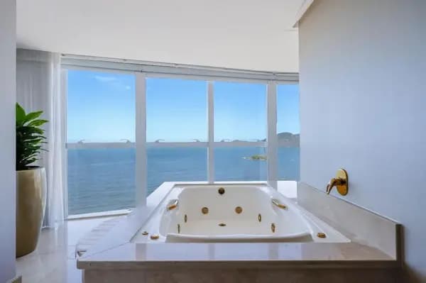 Apartamento à venda no bairro Centro em Balneário Camboriú/SC
