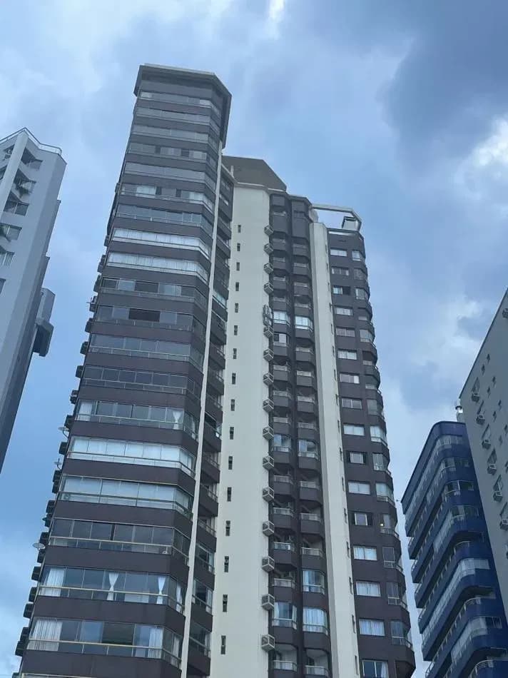 Apartamento à venda no bairro Centro em Balneário Camboriú/SC