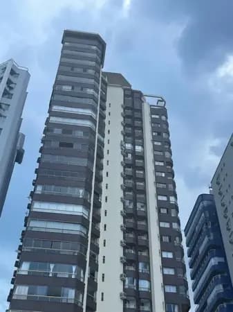 Apartamento à venda no bairro Centro em Balneário Camboriú/SC
