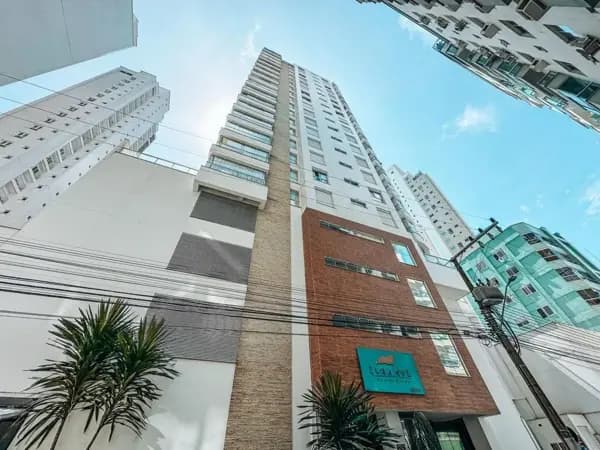 Apartamento à venda no bairro Centro em Balneário Camboriú/SC