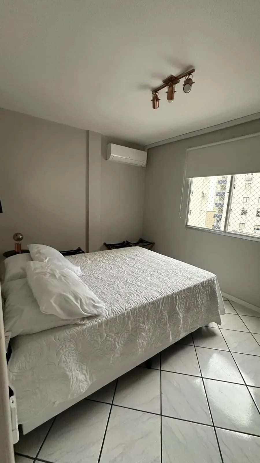 Apartamento à venda no bairro Meia Praia em Itapema/SC