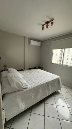 Apartamento à venda no bairro Meia Praia em Itapema/SC