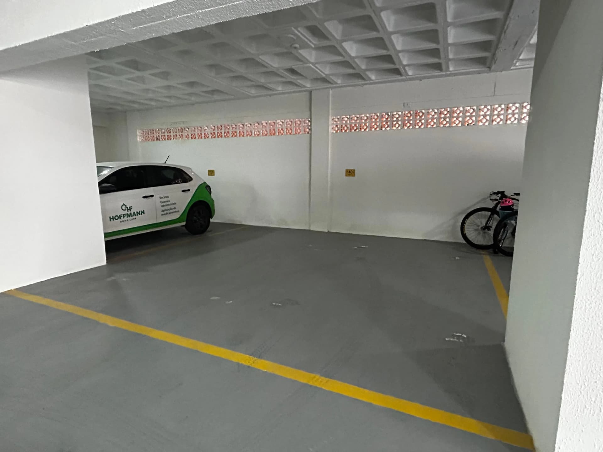 Apartamento à venda no bairro Meia Praia em Itapema/SC