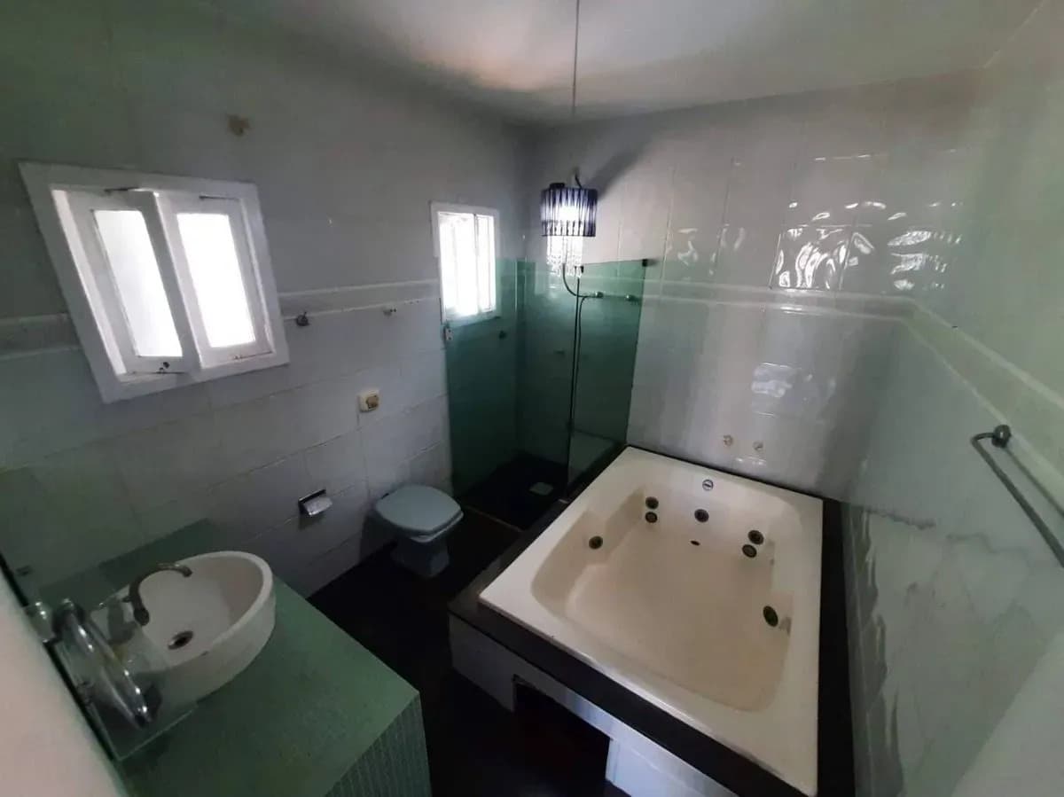 Casa à venda no bairro Praia dos Amores em Balneário Camboriú/SC
