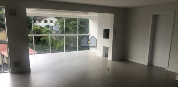 Apartamento 3 dormitórios e 3 vagas de garagem em Blumenau