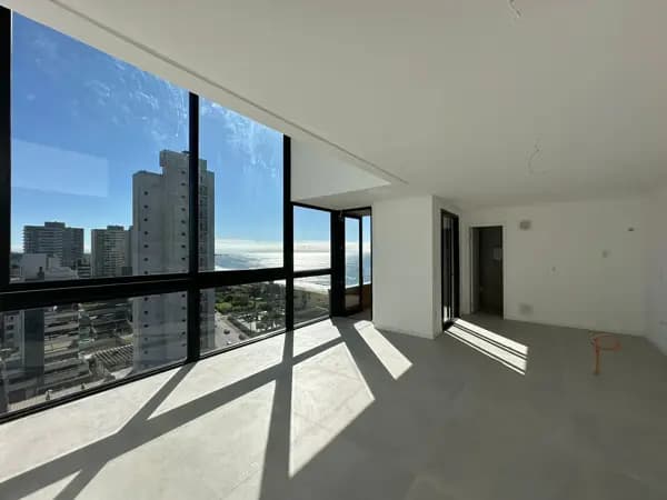Apartamento à venda no bairro Itacolomi em Balneário Piçarras/SC