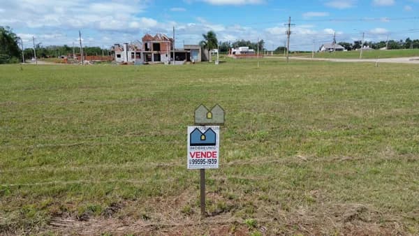 Terreno plano no Bairro Linha Santa Cruz