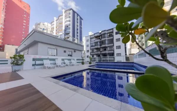 Apartamento à venda no bairro Centro em Balneário Camboriú/SC