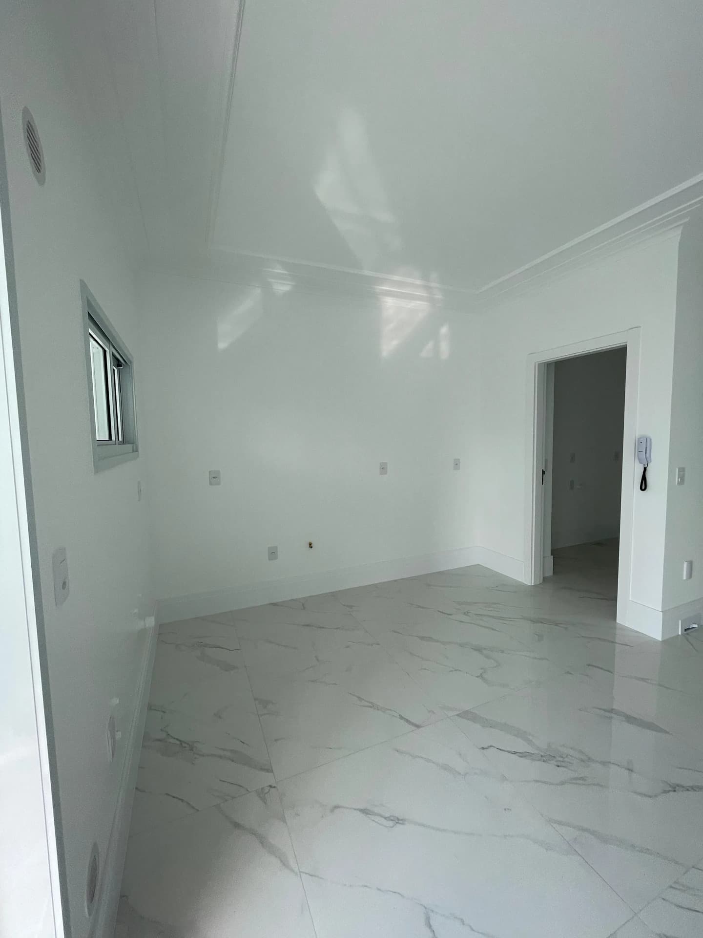 Apartamento à venda no bairro Meia Praia em Itapema/SC