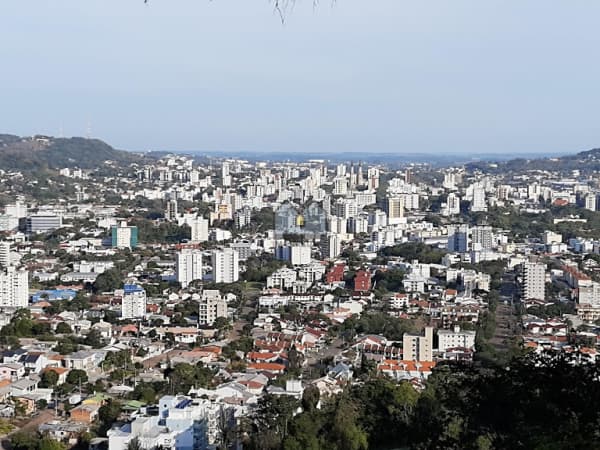 Apartamento com 3 dormitórios (1 suíte), 4 vagas de garagem, no Higienópolis