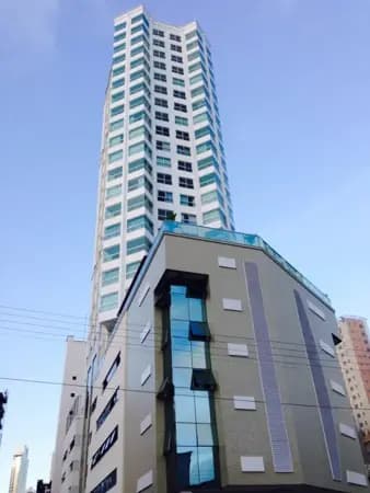 Apartamento à venda no bairro Centro em Balneário Camboriú/SC