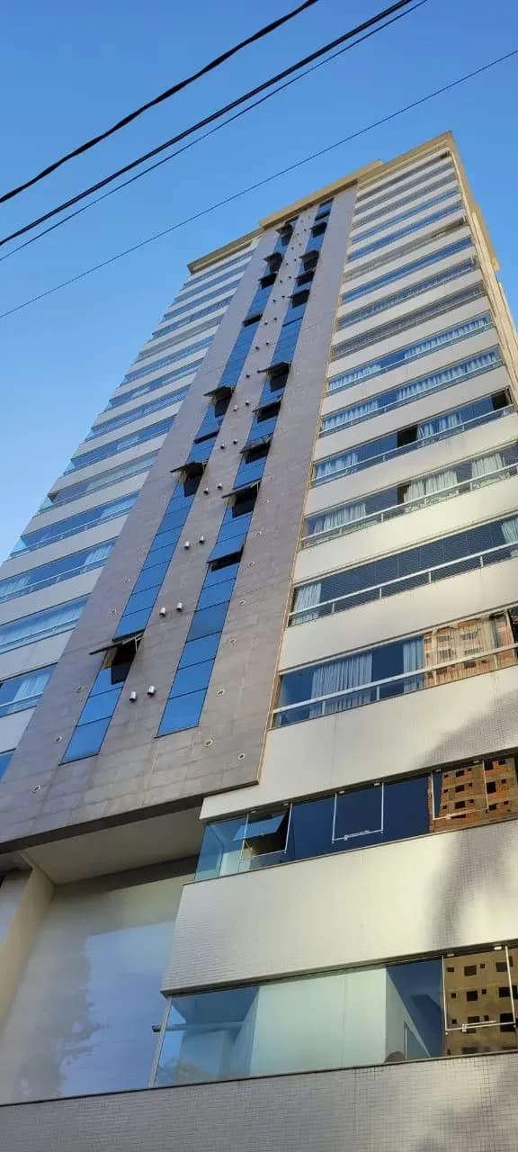 Apartamento à venda no bairro Pioneiros em Balneário Camboriú/SC
