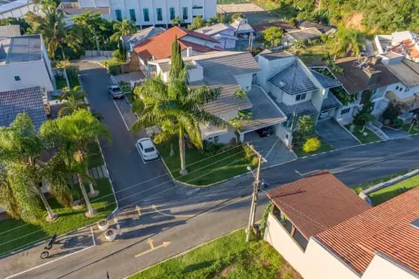 Casa à venda no bairro Ariribá em Balneário Camboriú/SC