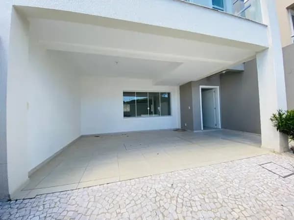 Casa à venda no bairro Praia dos Amores em Balneário Camboriú/SC