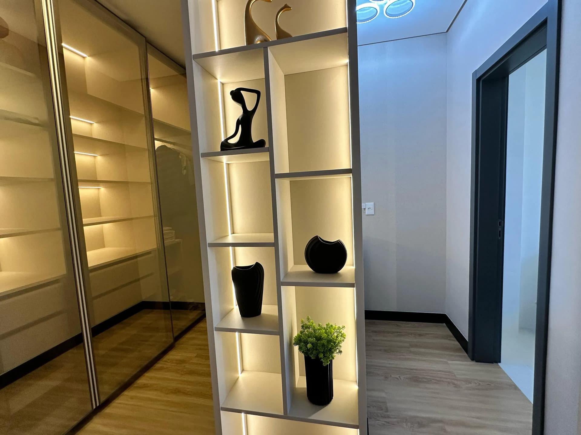 Apartamento à venda no bairro Meia Praia em Itapema/SC