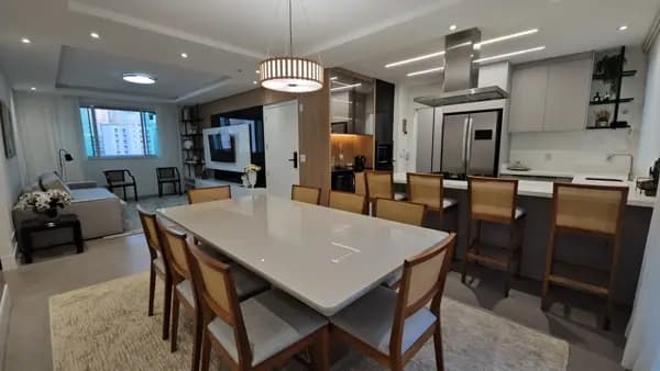 Apartamento à venda no bairro Centro em Balneário Camboriú/SC