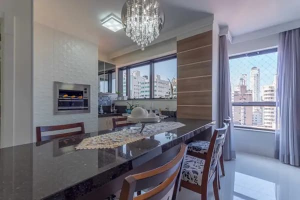 Apartamento à venda no bairro Centro em Balneário Camboriú/SC