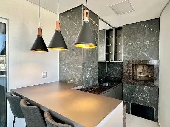 Apartamento à venda no bairro Meia Praia em Itapema/SC