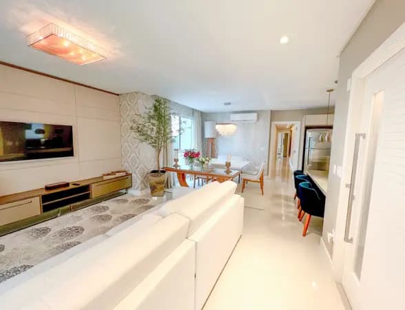 Apartamento à venda no bairro Pioneiros em Balneário Camboriú/SC