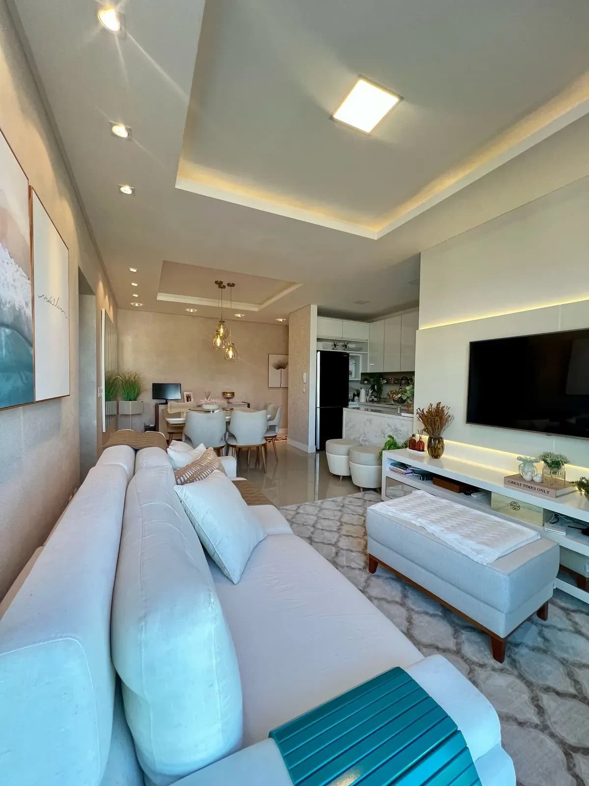 Apartamento à venda no bairro Lídia Duarte em Camboriú/SC