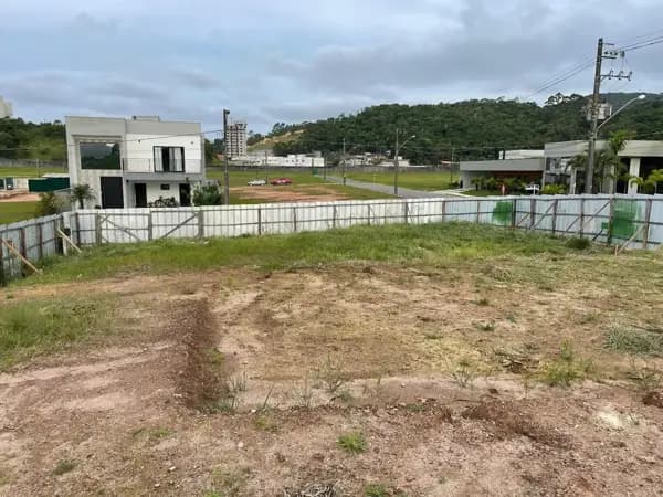 Terreno à venda no bairro Santa Regina em Camboriú/SC