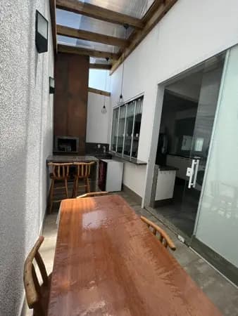 Casa à venda no bairro Praia dos Amores em Balneário Camboriú/SC