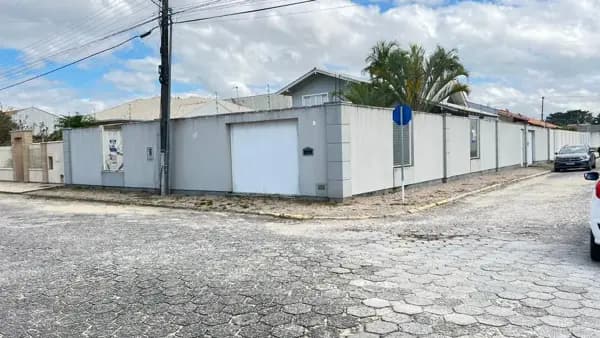 Casa à venda no bairro Centro em Tijucas/SC