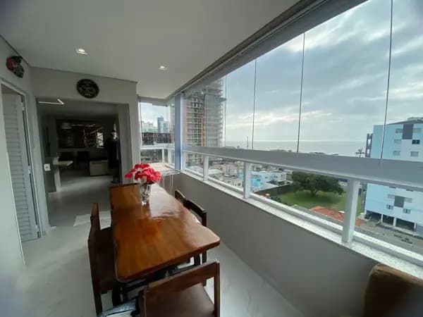 Apartamento à venda no bairro Centro em Balneário Piçarras/SC