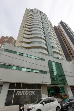 Apartamento à venda no bairro Centro em Balneário Camboriú/SC