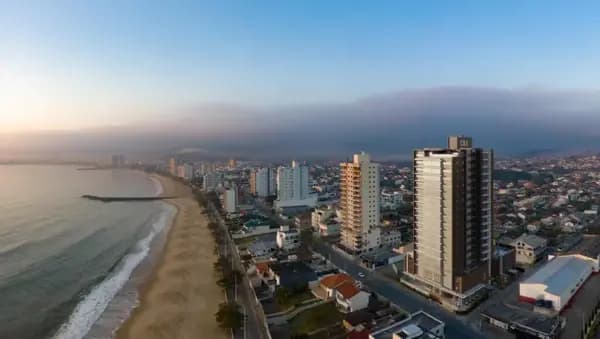 Apartamento à venda no bairro Centro em Balneário Piçarras/SC
