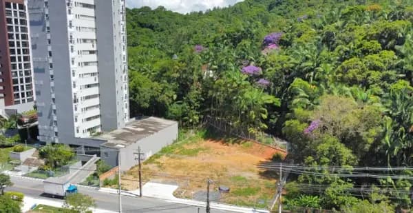 Terreno à venda no bairro Bom Retiro em Blumenau/SC