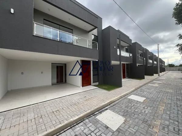 Sobrado em Parnamirim - Centro