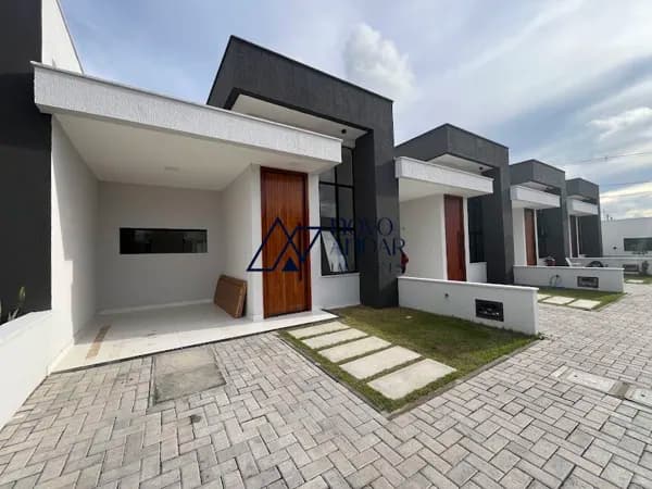 Casa de Condomínio em Parnamirim - Nova Esperança