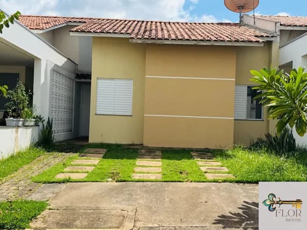 Casa à venda no Residencial San Marino em Cuiabá – 2 quartos, oportunidade para reformar, valor abaixo do mercado