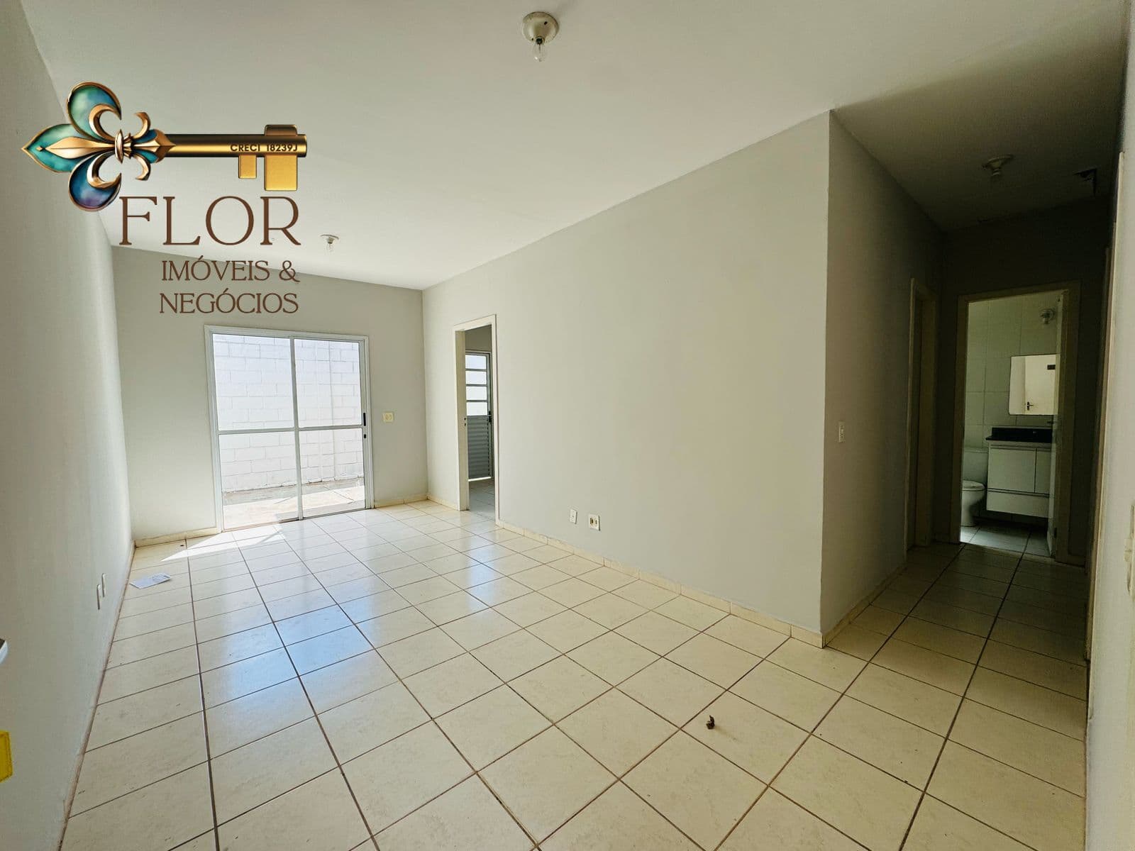 Casa à venda no Residencial San Marino em Cuiabá – 3 quartos, oportunidade para reformar, valor abaixo do mercado