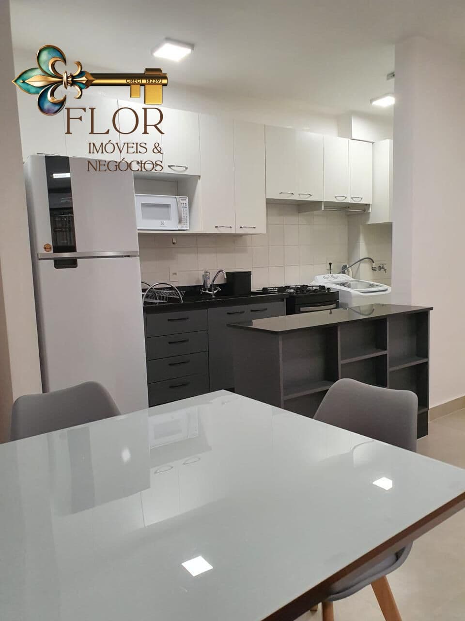 Apartamento mobiliado para locação no Edifício Piazza Di Siena bairro Porto em Cuiabá com 3 quartos e sacada